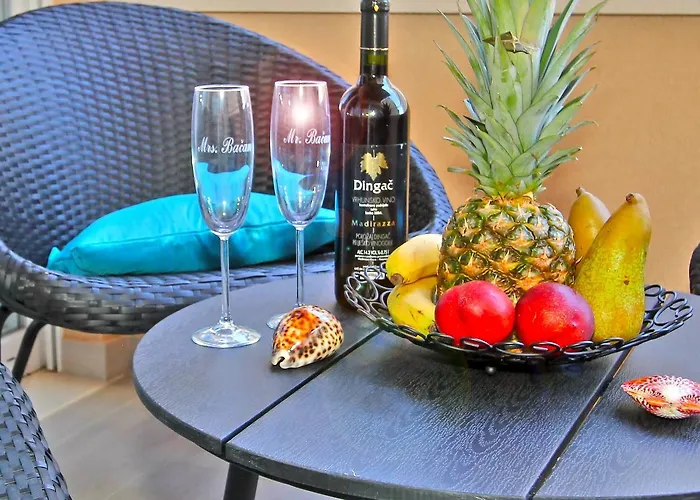 Bacan Family Apartments