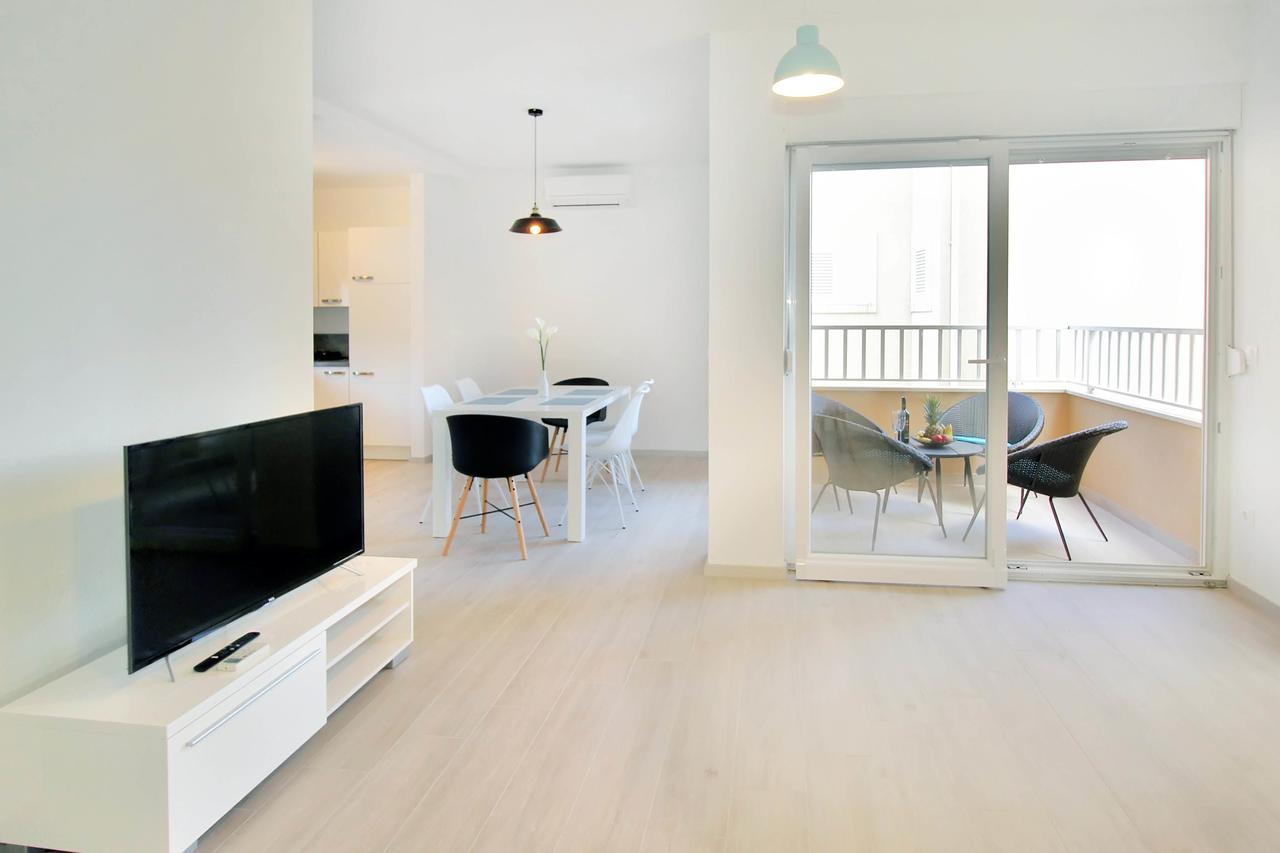 Bacan Family Apartment *